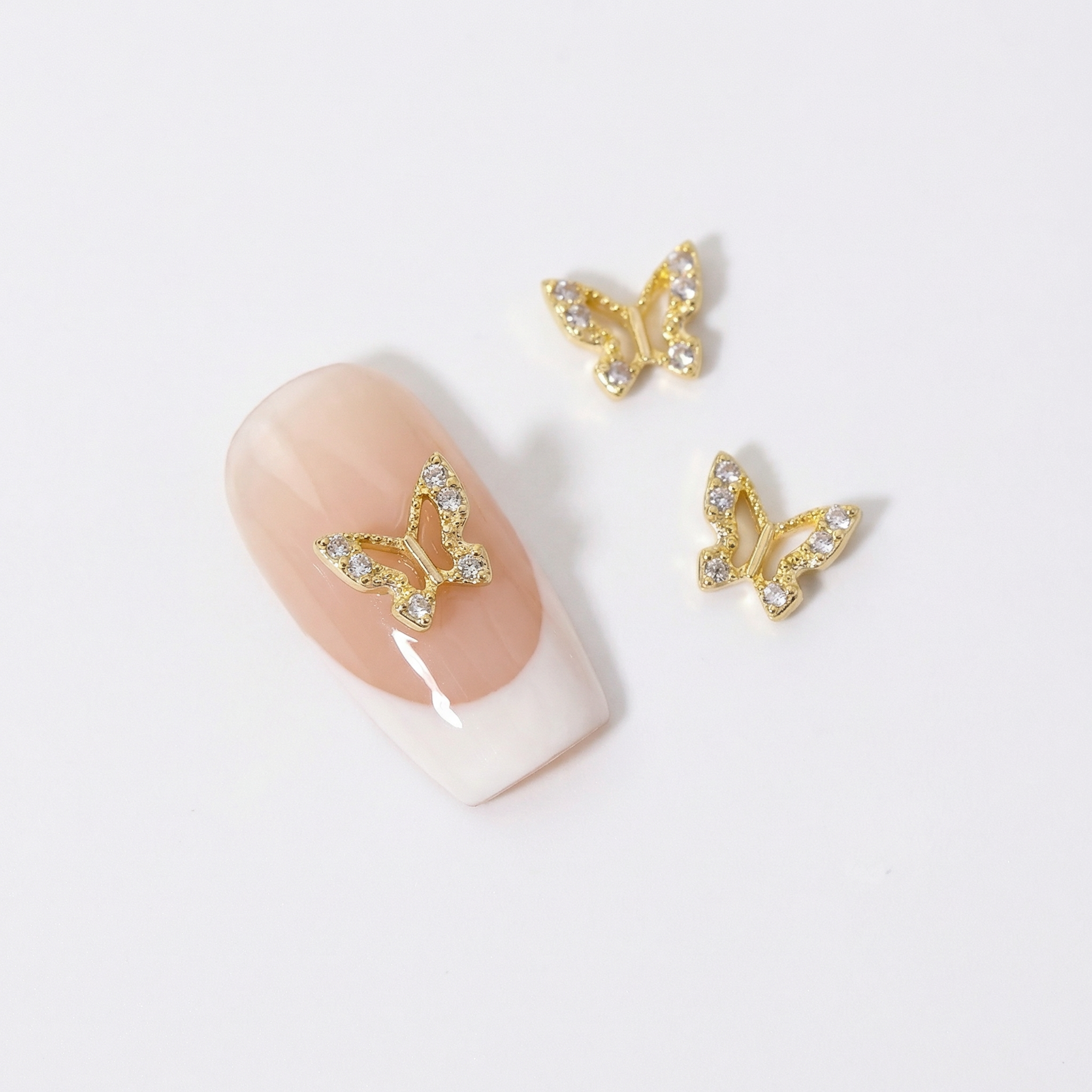 Par de dijes Mini Mariposas